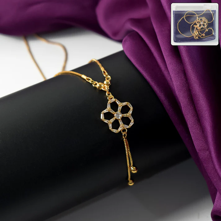 Stylish Floral Pendant Chain Necklace